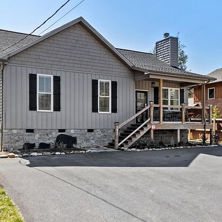 Bear Pass Is A 3 Bed 2 Bath Craftsman Style Home Located Within Walking Distance To Dt جاتلينبرج المظهر الخارجي الصورة